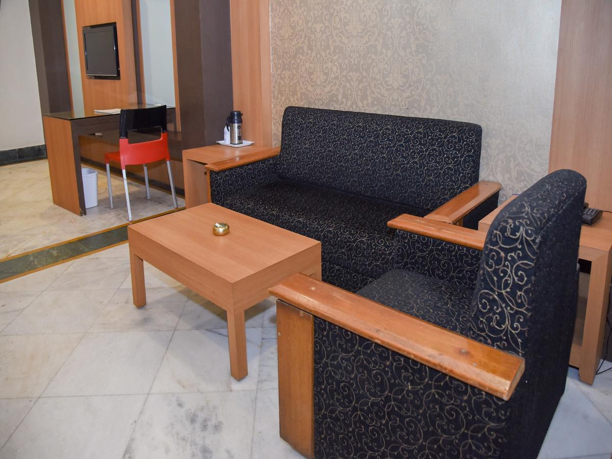 Hotel Windsor Патна Екстериор снимка